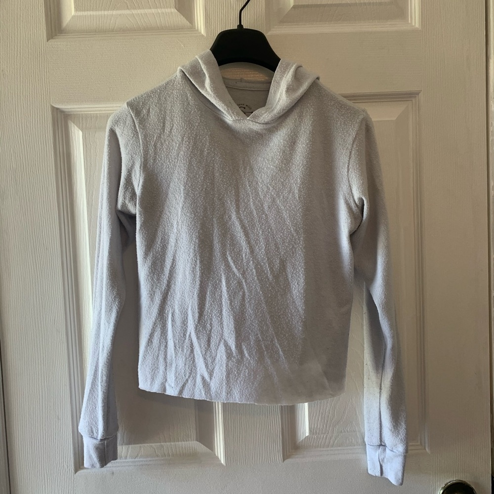 long sleeved sweatshirt with hoodie